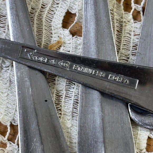 Rogers Stainless Steel Salad Forks Set Of 4 Vintage Flatware Korea - Picture 4 of 7